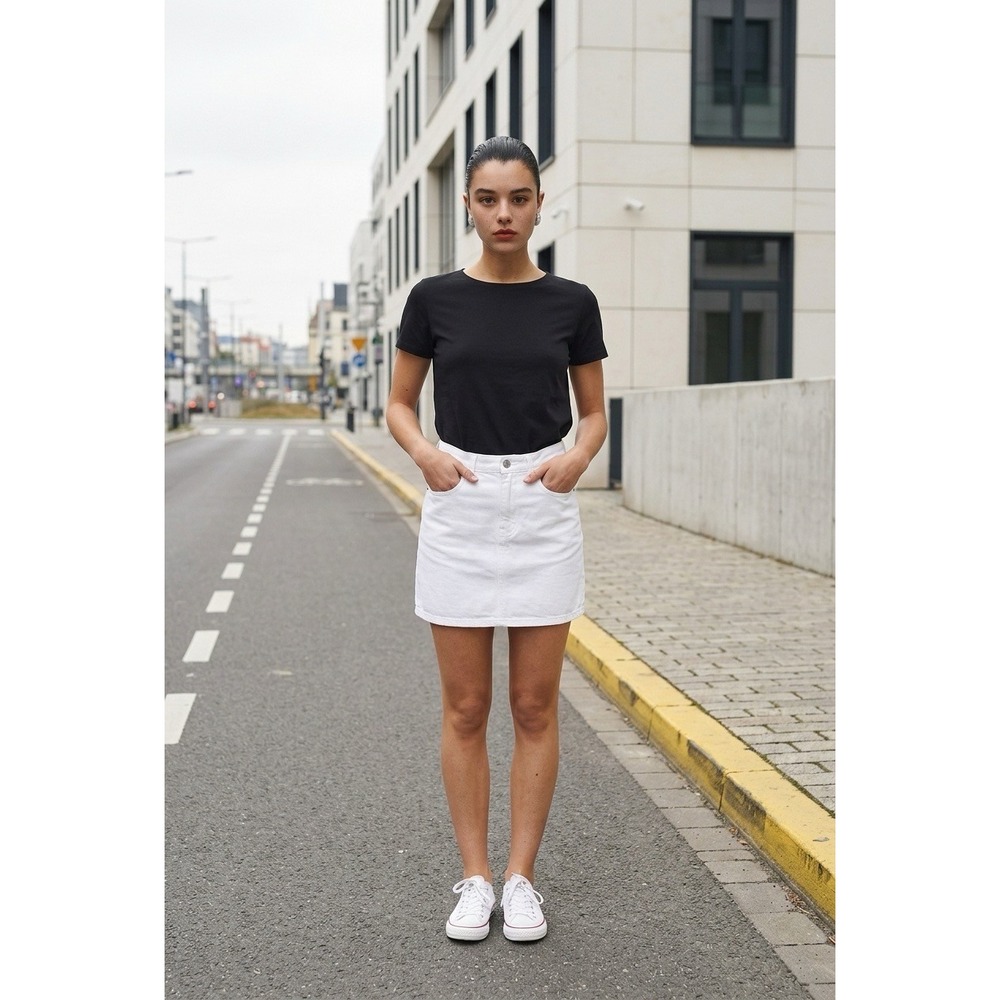 Calvin Klein Jeans Womens White Denim Mini Skirt Size 31 5-Pocket Cotton Classic